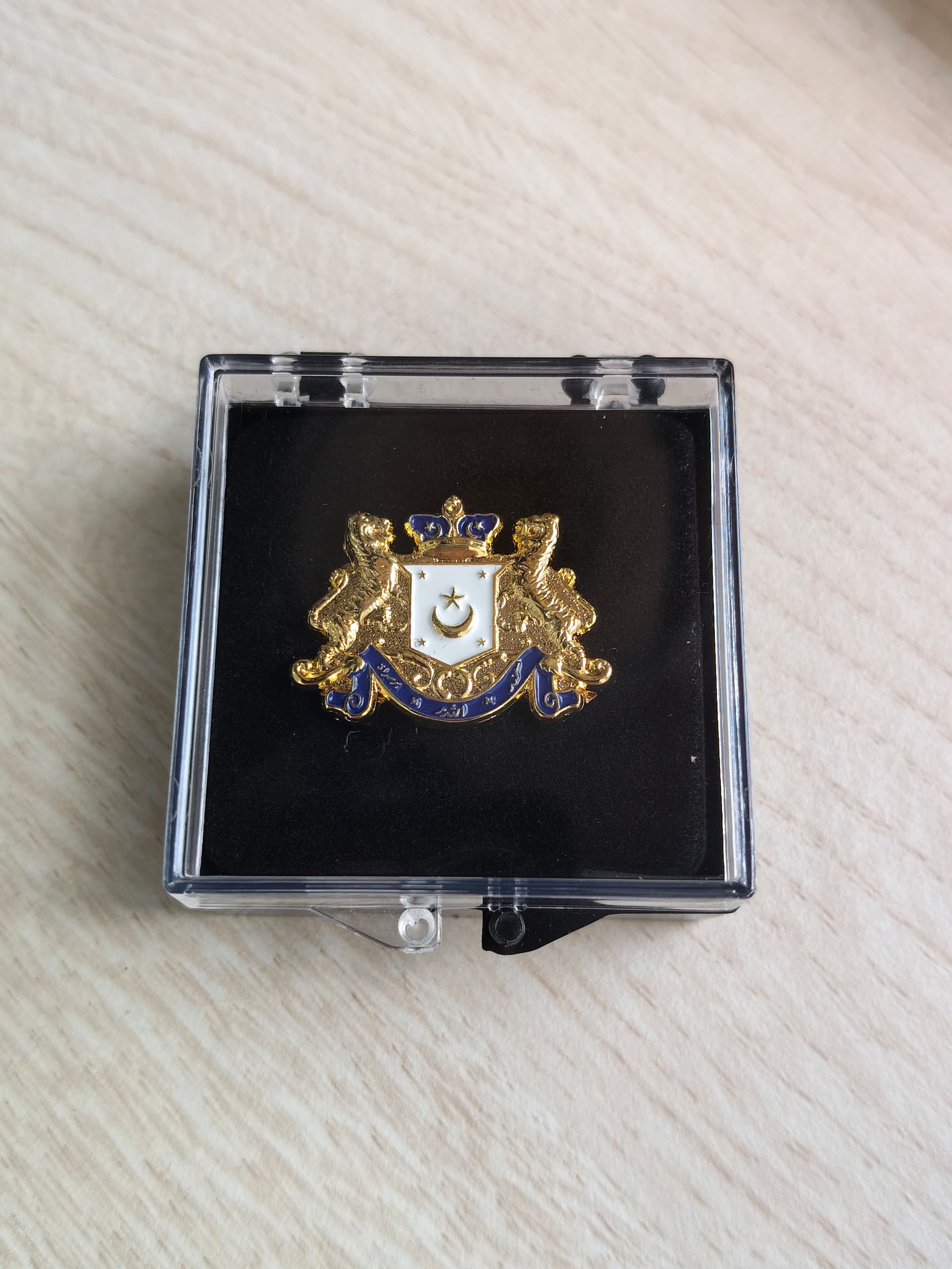 COLLAR PIN BOX JATA JOHOR