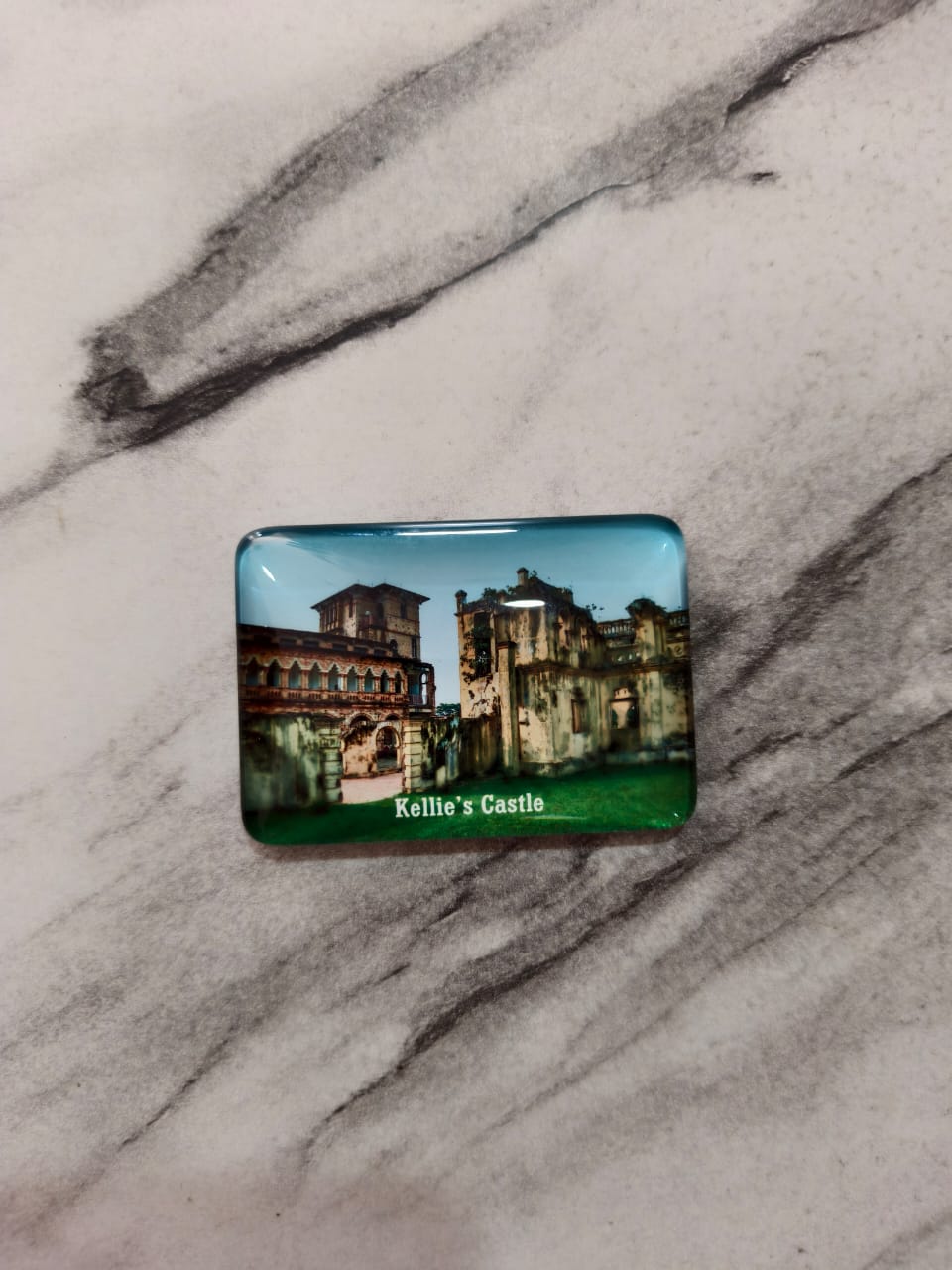 GLASS FRIDGE MAGNET KELLIE'S CASTLE D1